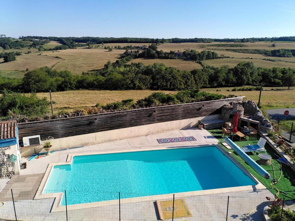Le Galaveyson Bed and Breakfast Le Grand-Serre Εξωτερικό φωτογραφία