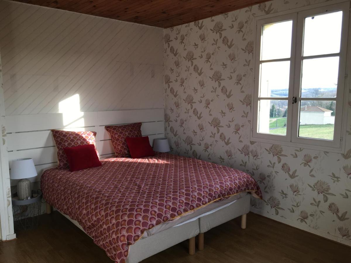 Le Galaveyson Bed and Breakfast Le Grand-Serre Εξωτερικό φωτογραφία